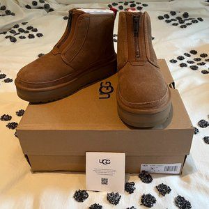New in Box Neumel Platform Zip Booties in Chestnut Women’s Size 9